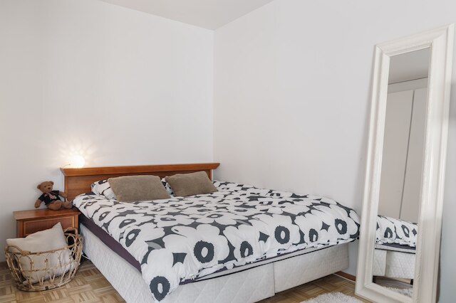 ブライト スタジオ アパートメント ウィズ プライベート バルコニー