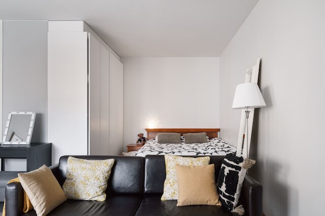 ブライト スタジオ アパートメント ウィズ プライベート バルコニー