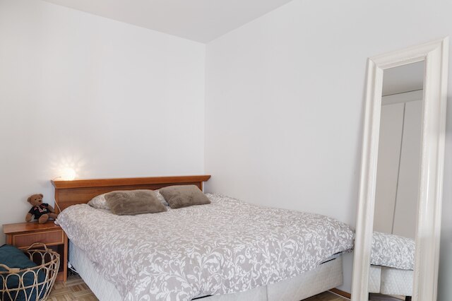 ブライト スタジオ アパートメント ウィズ プライベート バルコニー