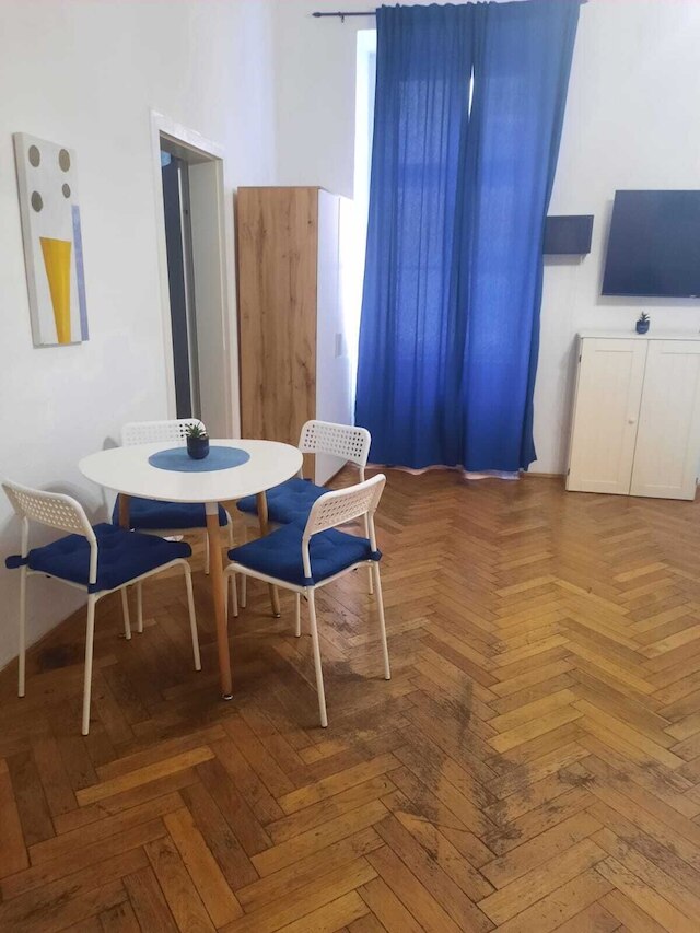 モダン 2ベッドルーム アパートメント ウェル コネクテッド