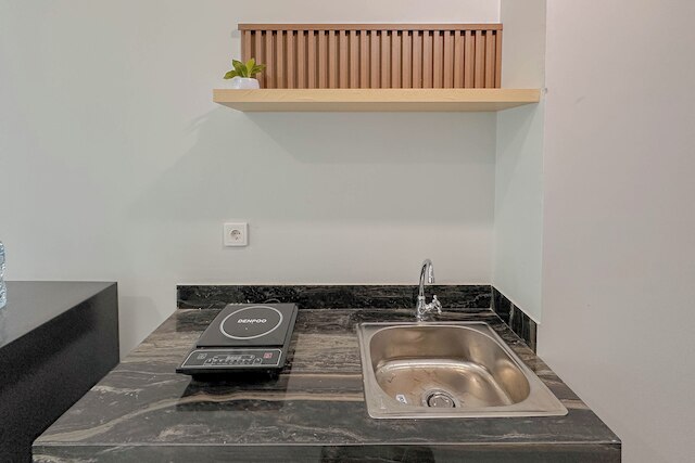 シンプル スタジオ アット ザ トランス アイコン スラバヤ アパートメント