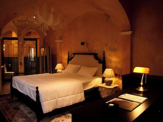 デモ イン & イネ ポエティック スタジオ ステイ