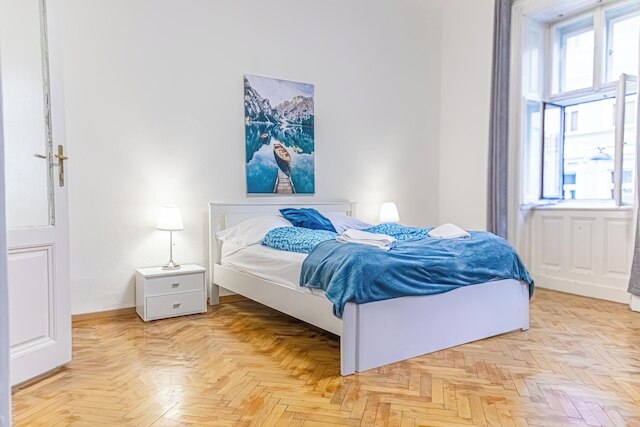 スペーシャス 2ベッドルーム アパートメント ニア シュタットハレ