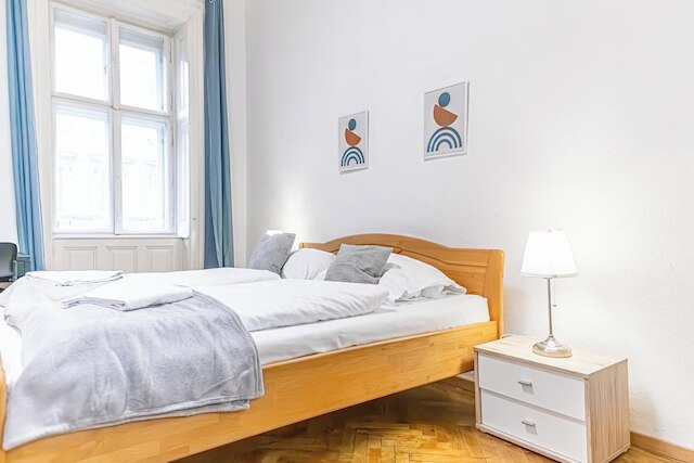 スペーシャス 2ベッドルーム アパートメント ニア シュタットハレ