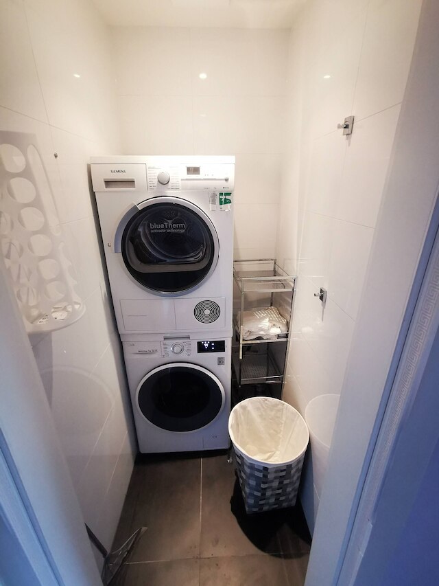 フリー パーキング モダン スミホフ アパート ラージ バルコニー, 10 ミニッツ メトロ トゥ セントラル