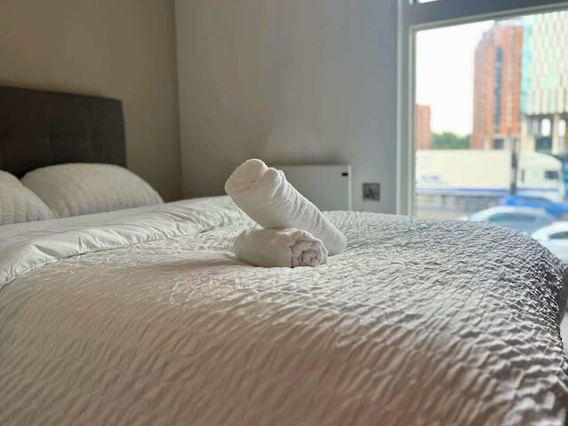 ジョイフル - 2 エンスイート フラット イン M15