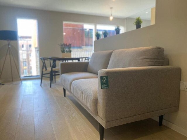 ジョイフル - 2 エンスイート フラット イン M15