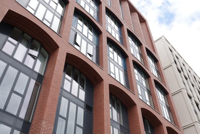 ジョイフル - 2 エンスイート フラット イン M15