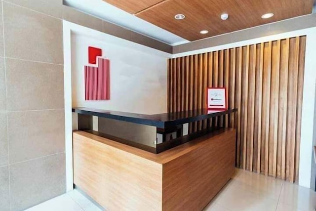 アーバン デカ タワー OYO