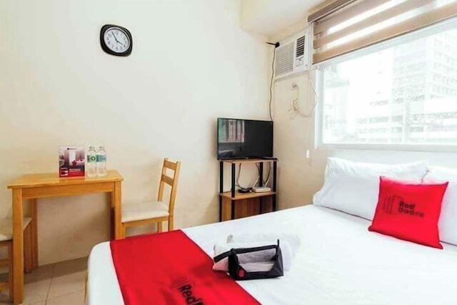 アーバン デカ タワー OYO