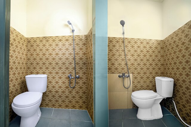 OYO 94908 デマング コステル