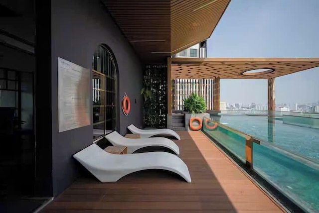 ブルースカイ ディメンション レジデンス ラグジュアリー