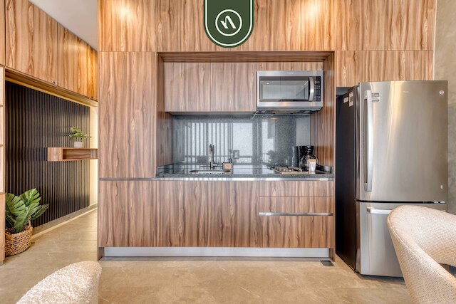 ラグジュアリー スタジオ - レボリューション モニュメント ビュー - プール