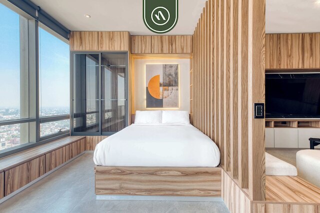 ラグジュアリー スタジオ - レボリューション モニュメント ビュー - プール