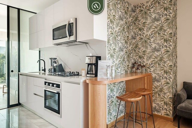 ニュー 1 ベッドルーム コンド イン フロント オブ シベレス - ローマ - コンデサ