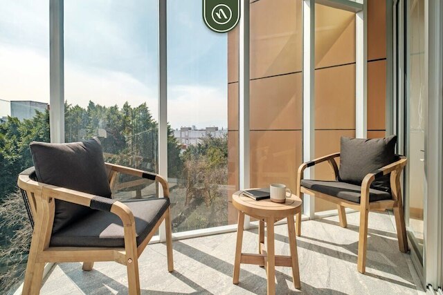 ニュー 1 ベッドルーム コンド イン フロント オブ シベレス - ローマ - コンデサ