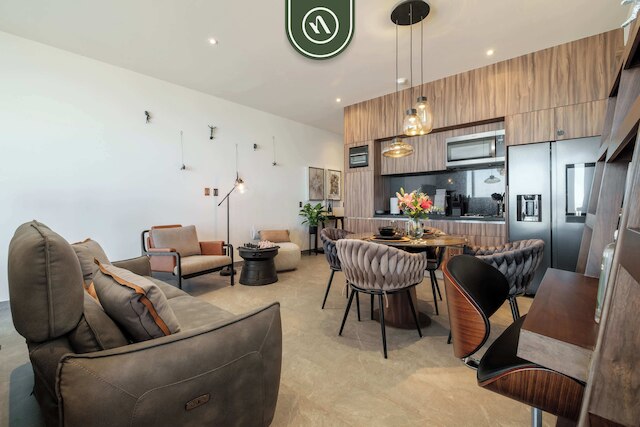 スタジオ オーバールッキング ザ レボリューション モニュメント