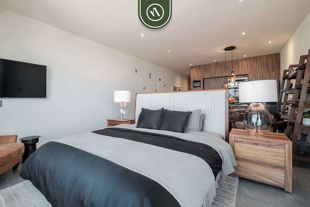 スタジオ オーバールッキング ザ レボリューション モニュメント