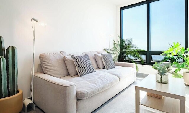 ラグジュアリアス 1 ベッドルーム コンド ニア レフォルマ - プール - ジム