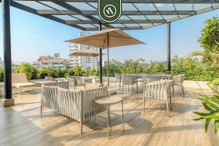 ラグジュアリー 2 ベッドルーム コンド - ルーフトップ プール ウィズ シティ ビュー