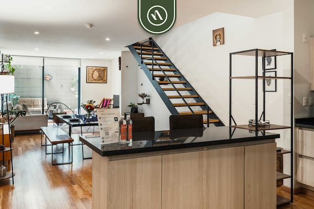 トゥーストーリー 2 ベッドルーム コンド ウィズ パティオ イン ローマ ノルテ