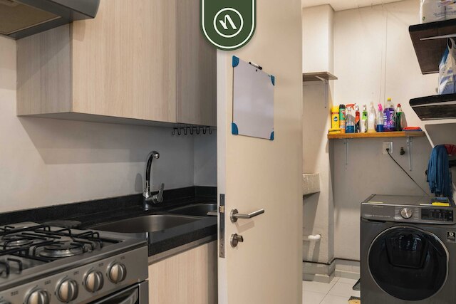 トゥーストーリー 2 ベッドルーム コンド ウィズ パティオ イン ローマ ノルテ