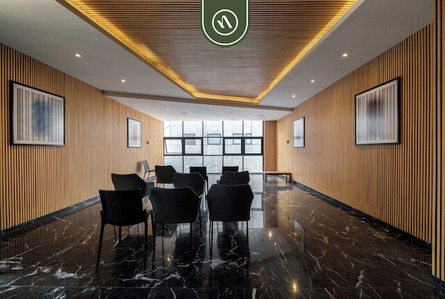 セントリック 2 ベッドルーム コンド - ジム - オープンエア シネマ