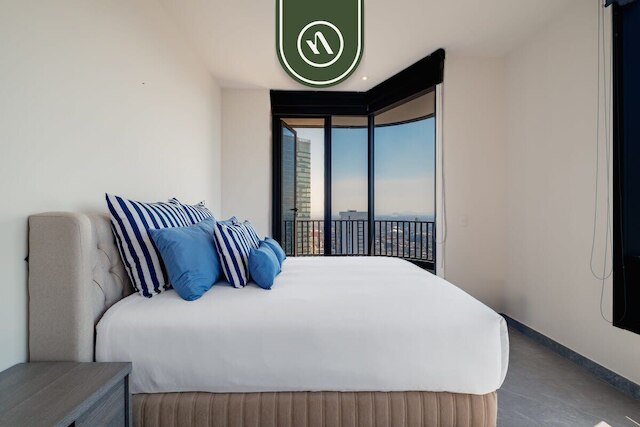 ラグジュアリー 2 ベッドルーム コンド イン レフォルマ - スカイラインビュー - プール