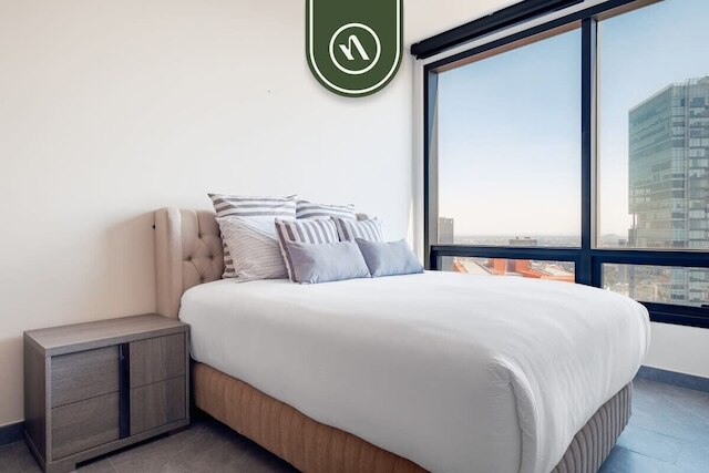 ラグジュアリー 2 ベッドルーム コンド イン レフォルマ - スカイラインビュー - プール