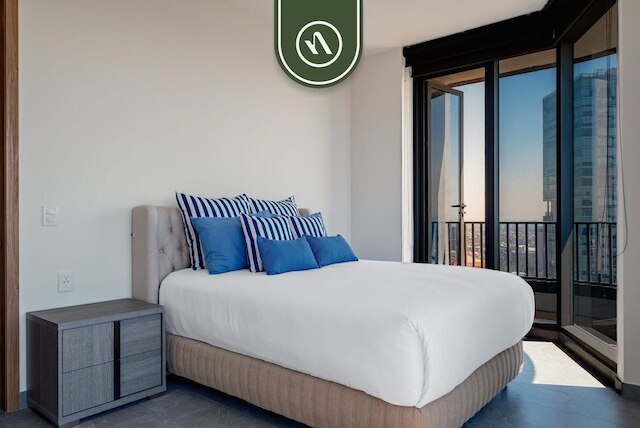 ラグジュアリー 2 ベッドルーム コンド イン レフォルマ - スカイラインビュー - プール