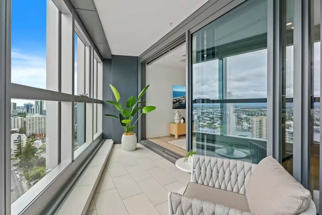 ジュエル レジデンス ラグジュアリー サーファーズ パラダイス アパートメント ウィズ シェアード プール