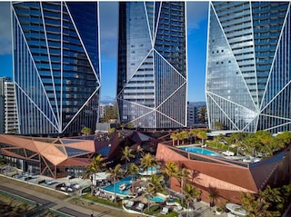 ジュエル レジデンス ラグジュアリー サーファーズ パラダイス アパートメント ウィズ シェアード プール