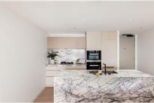 ジュエル レジデンス ラグジュアリー サーファーズ パラダイス アパートメント ウィズ シェアード プール