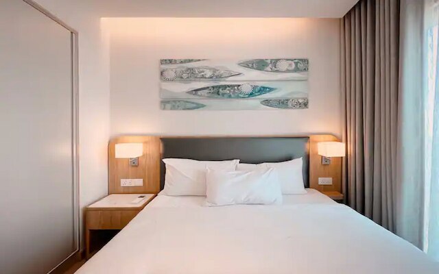 ブルースカイ セーリング ラックステイ ホーチミンシティ