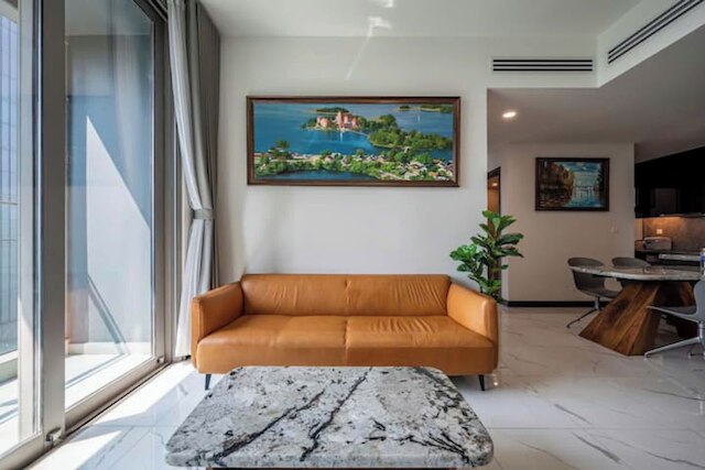 コトリップ エンパイアシティ ラクスステイ レジデンス