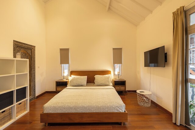 チャーミング トゥー ベッドルーム ヴィラ ニア セミニャック