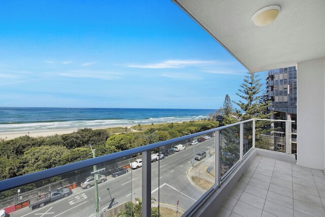 オーシャンフロント セレニティ アット メイン ビーチ