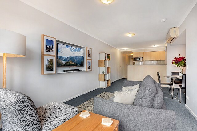 ファミリー ユニット ウィズ バルコニー, フリー トラムズ トゥ CBD サイツ