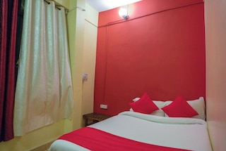 ホテル ピーツ ハイダウェイ