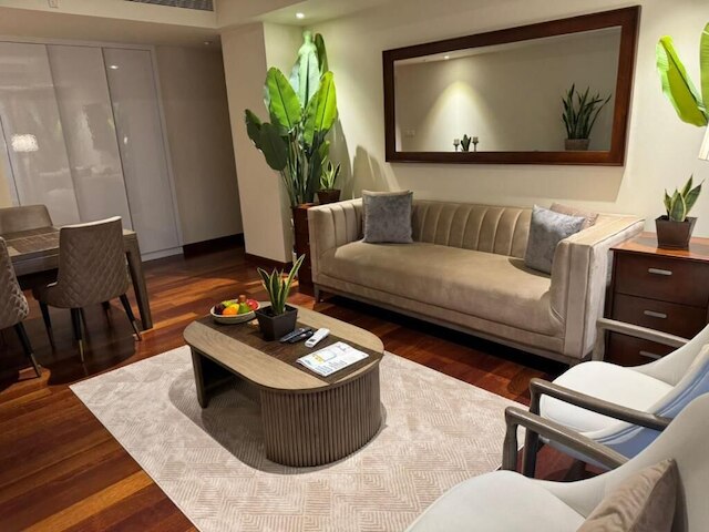 シナモン ライフ レジデンシーズ 12階 アパート