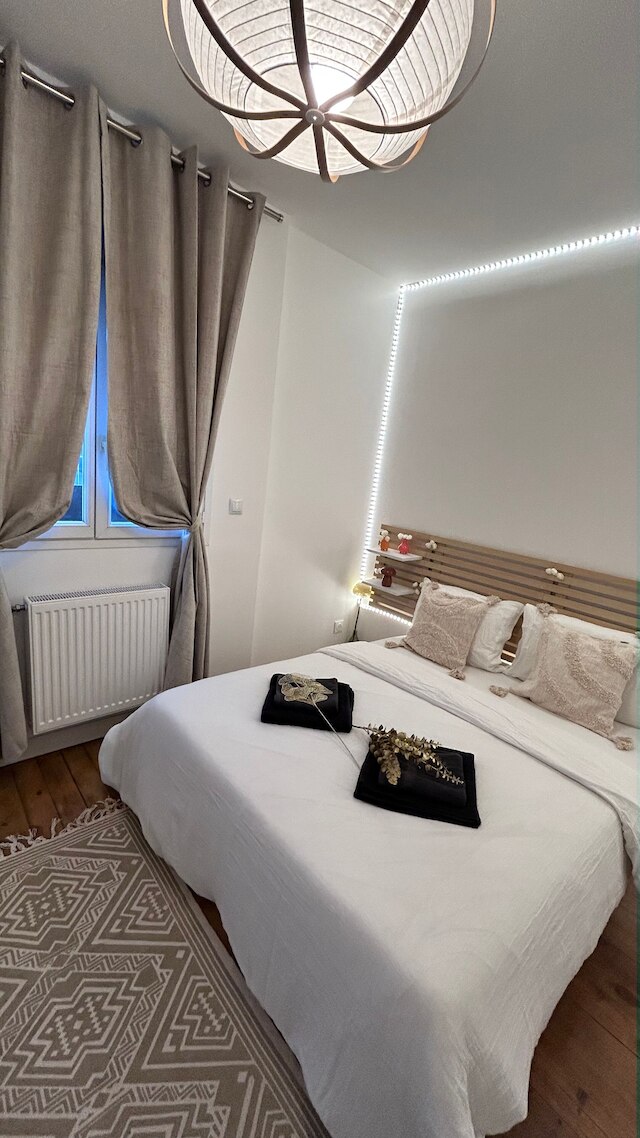 ラ メゾン ドゥ パリ エスト カルム エ モダーン