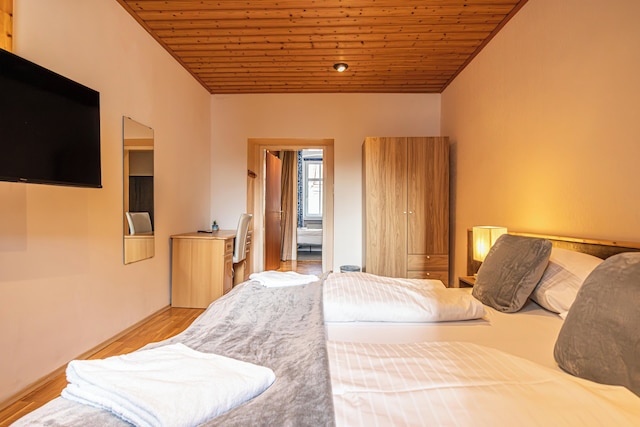 ファミリー 2ベッドルーム アパートメント ウィズ リビングルーム