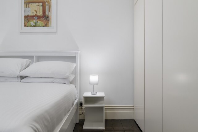 スタイリッシュ 2ベッドルーム ハウス ウォーク トゥ パークス & カフェズ