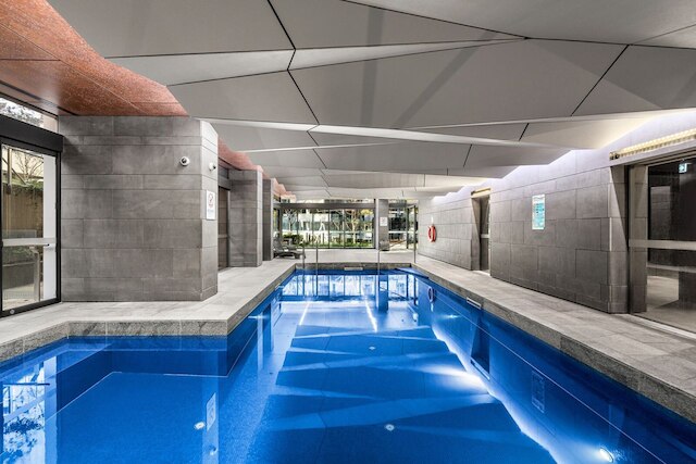 メルボルン CBD 2 ベッド ウィズ ジム、サウナ & プール アクセス