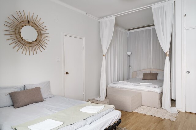 1 ベッドルーム デミュア デザイン アーバン リビング スペース