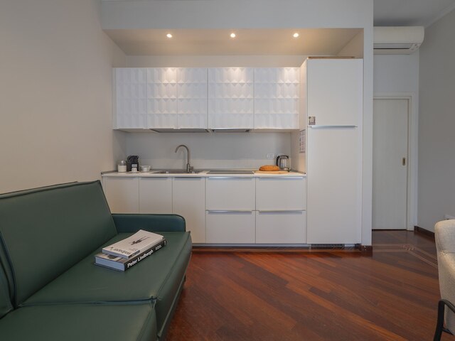 コルソ ヴェネツィア - エレガント 1 ベッドルーム アパートメント ウィズ シェアード ルーフトップ テラス イン ザ ハート オブ ミラン