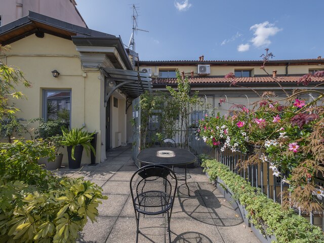 コルソ ヴェネツィア - エレガント 1 ベッドルーム アパートメント ウィズ シェアード ルーフトップ テラス イン ザ ハート オブ ミラン