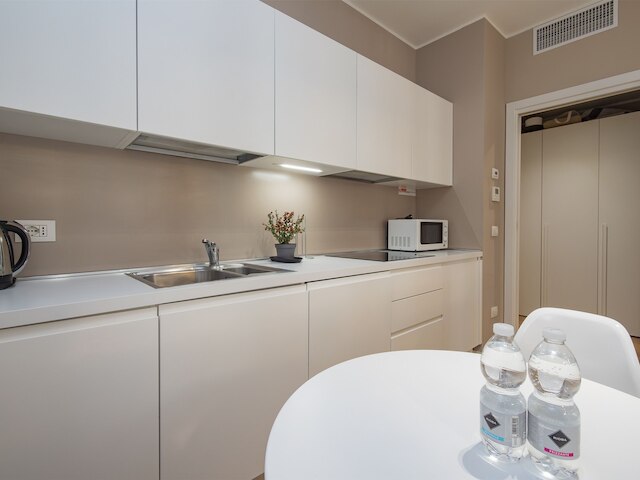 フレグリア G - ラージ スタジオ スイート クローズ トゥ ドゥオーモ