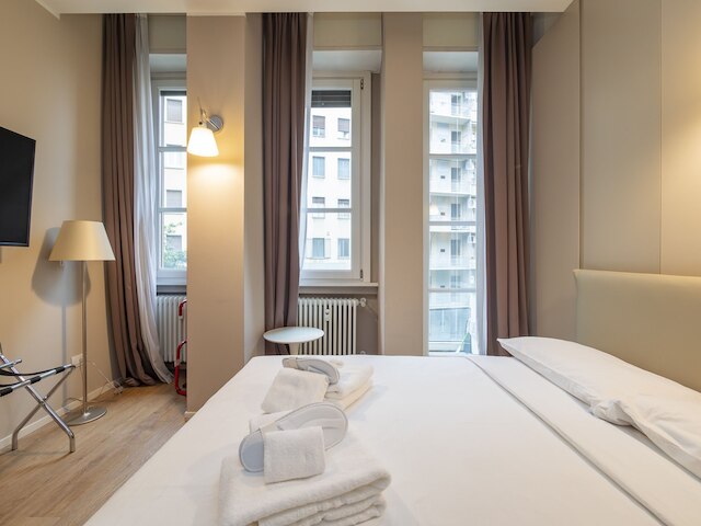 フレグリア G - ラージ スタジオ スイート クローズ トゥ ドゥオーモ