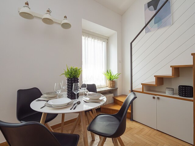 ヴィコロ フィオーリ - モダン スプリット レベル ロフト イン ザ ハート オブ ブレラ